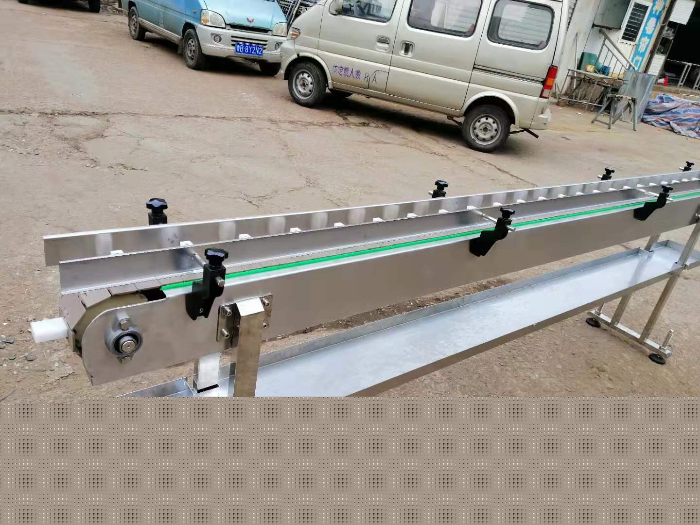 链板输送机的结构特点是什么？