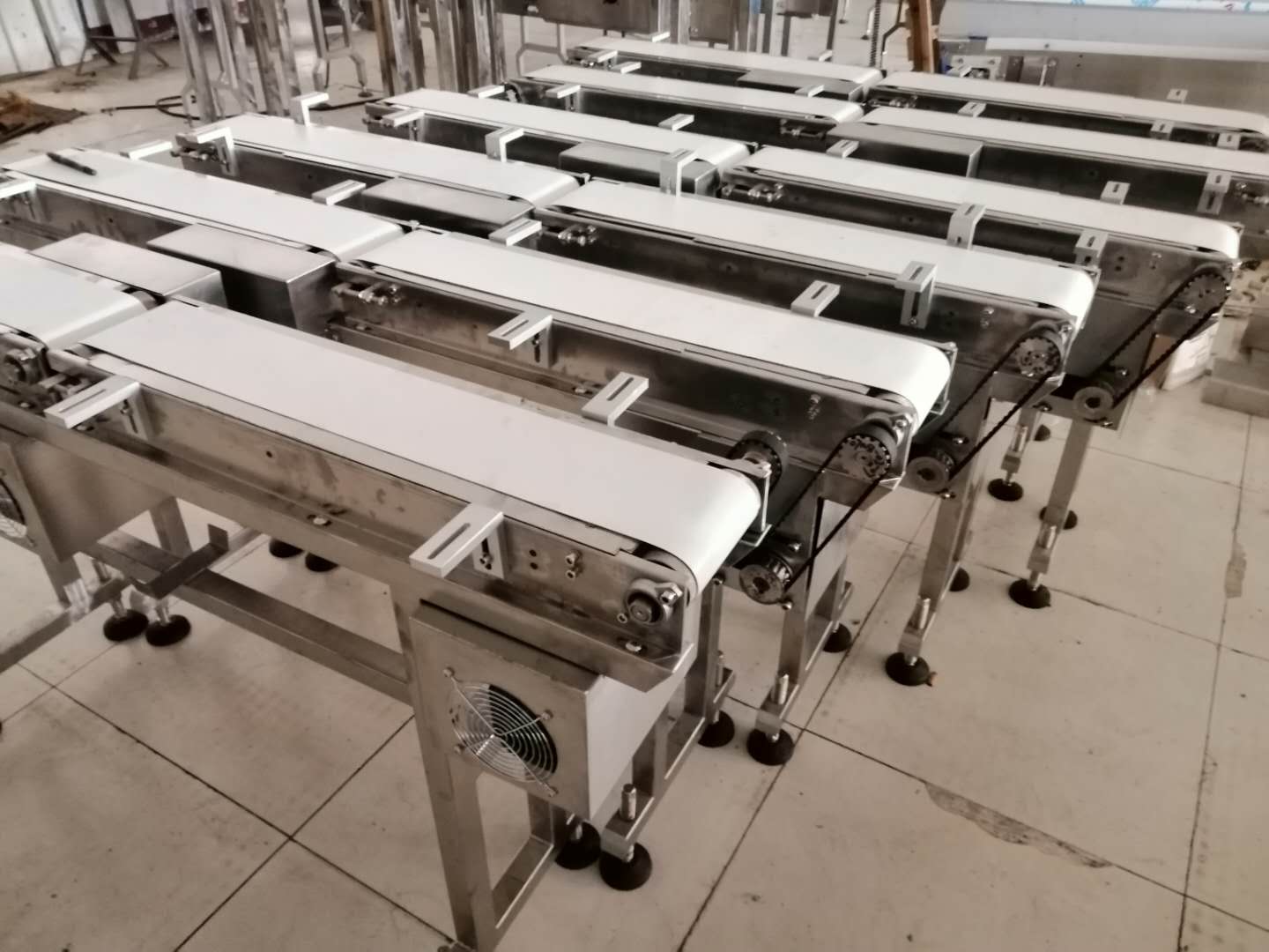 皮带输送机的几种张紧方式优缺点对比以及适用性分析
